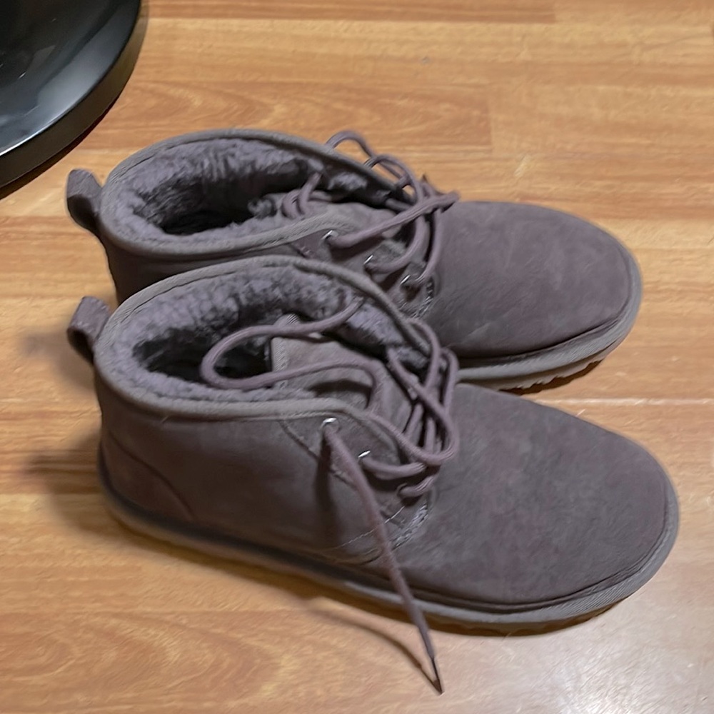 Charcoal Gray UGG Short Neumel Boots 💙